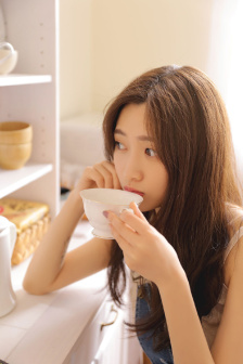分腿椅PLAY电动牙刷